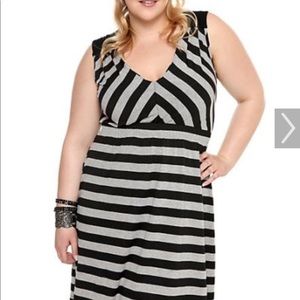 Torrid black and grey sundress size 3